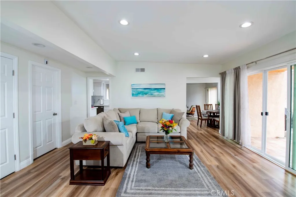 Additional image 39 of 11968 Rossiter Pl, Sylmar, CA 91342