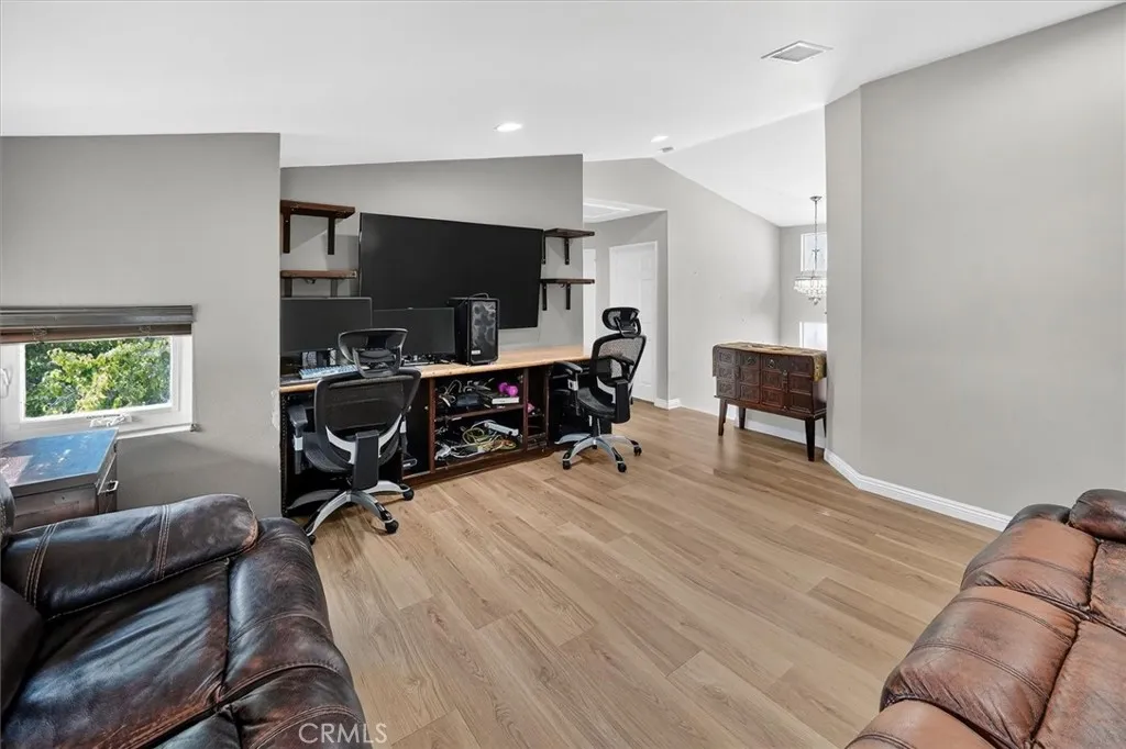 Additional image 22 of 26530 Goldfinch Pl, Canyon Country, CA 91351