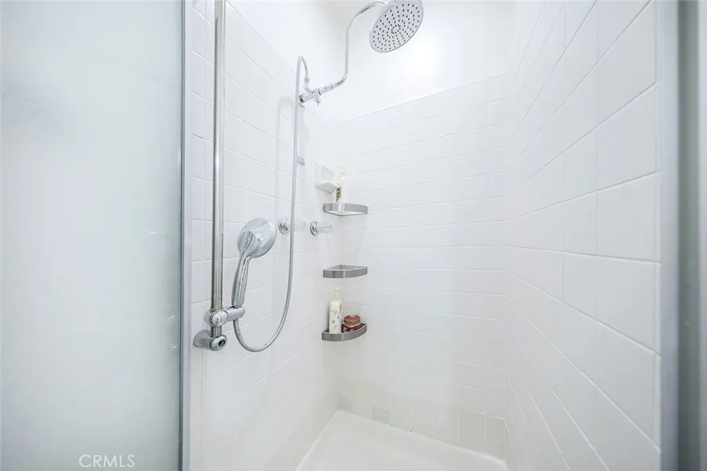 Additional image 65 of 9775 Via Roma, Burbank, CA 91504