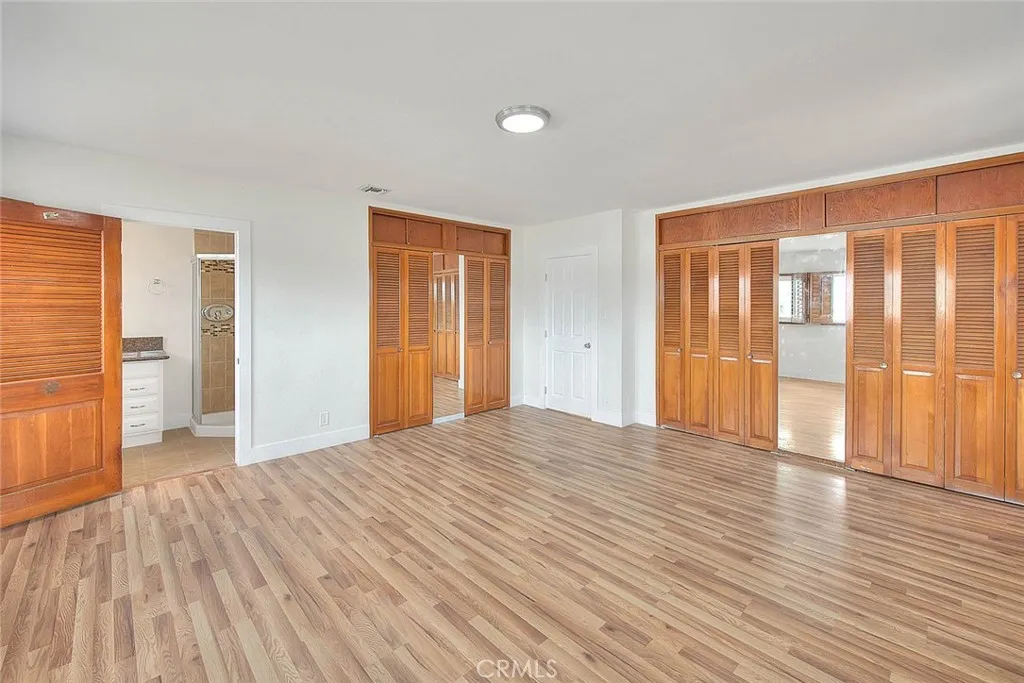 Additional image 53 of 547 W 106th St, Los Angeles, CA 90044