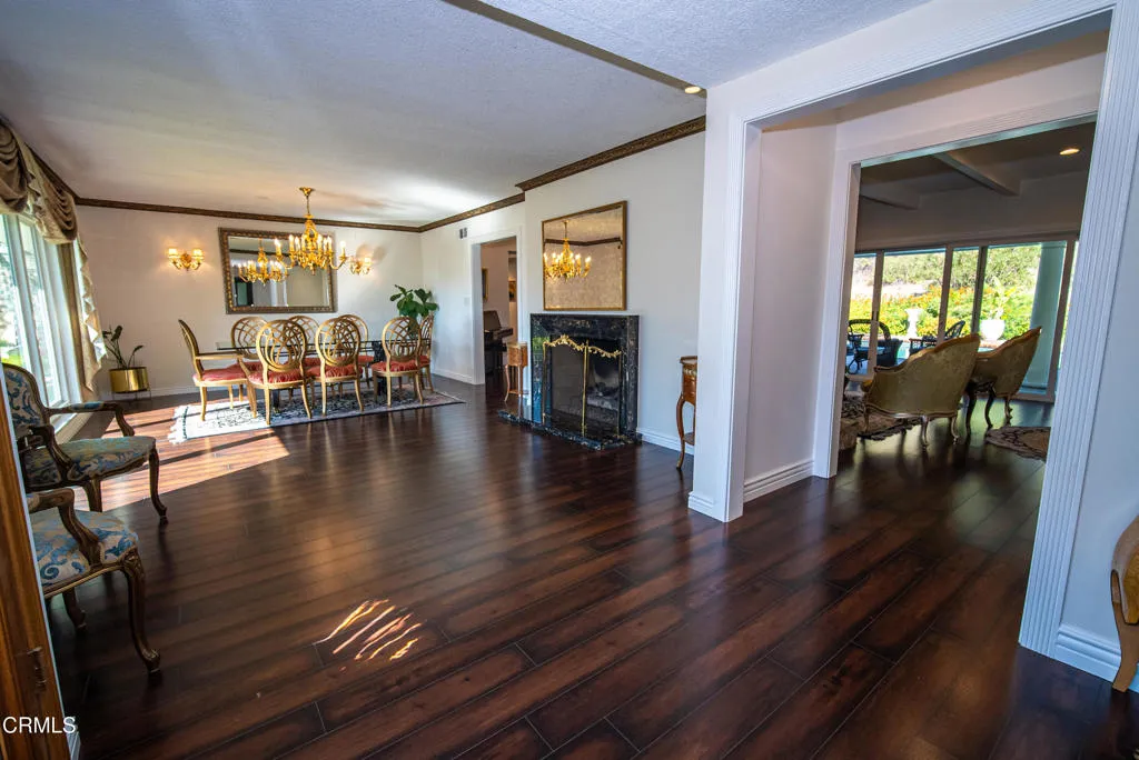 Additional image 115 of 2460 Las Positas Road, Glendale, CA 91208