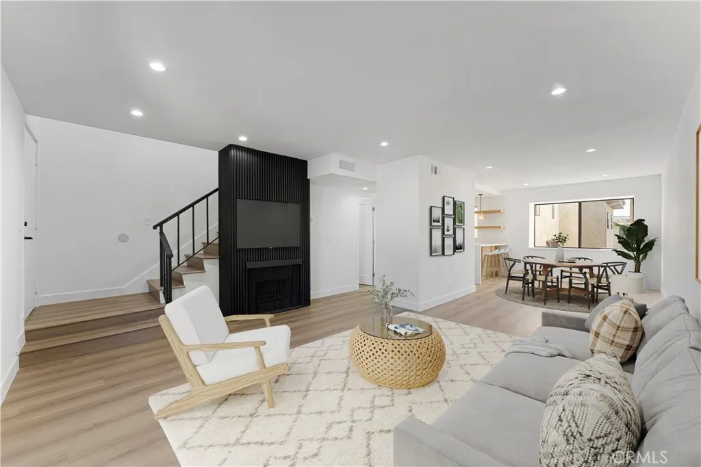 Additional image 33 of 10219 Pinewood Unit 2, Tujunga, CA 91042