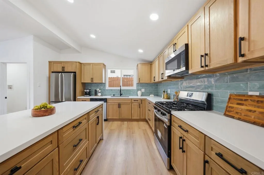 Additional image 14 of 2828 Mission Village Dr, San Diego, CA 92123