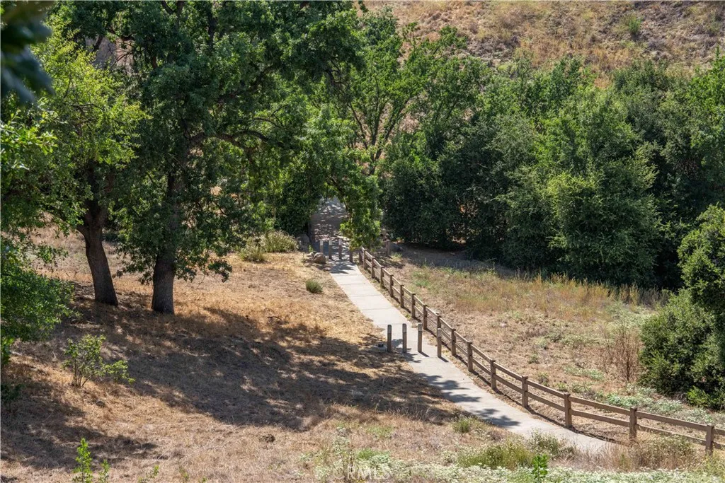 Additional image 37 of 24420 Hampton Dr Unit C, Valencia, CA 91355