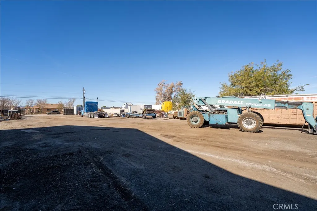 Additional image 35 of 42622 3rd St E, Lancaster, CA 93535