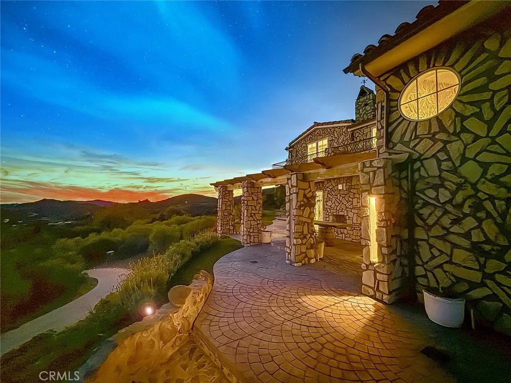 Additional image 10 of 33239 Mulholland Highway, Malibu, CA 90265