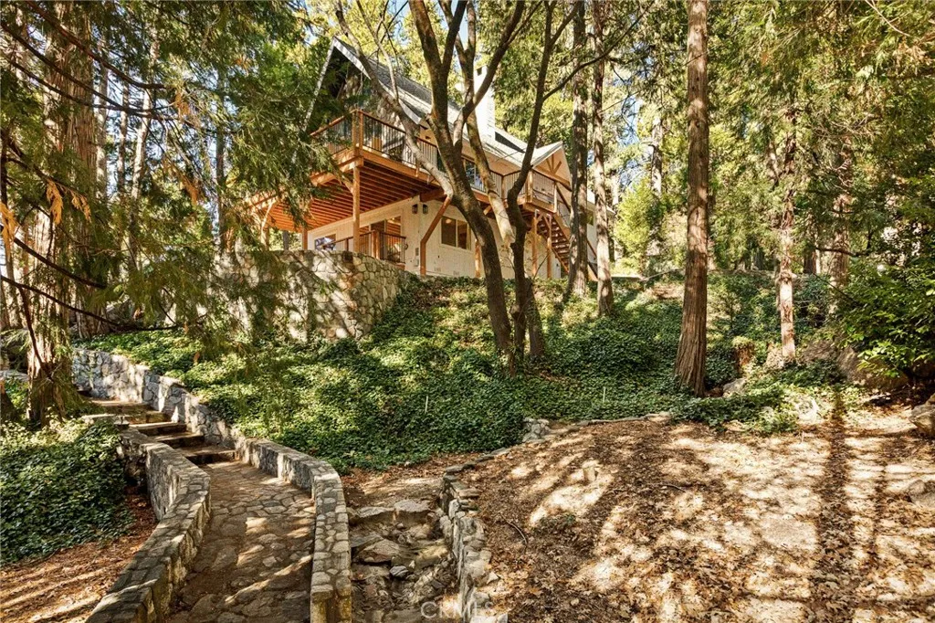 Additional image 5 of 300 Pioneer Rd, Lake Arrowhead, CA 92352
