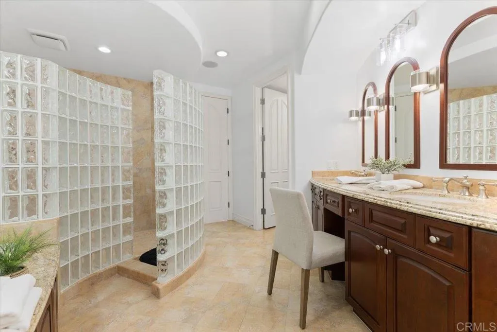 Additional image 16 of 1045 Van Nuys Street, San Diego, CA 92109