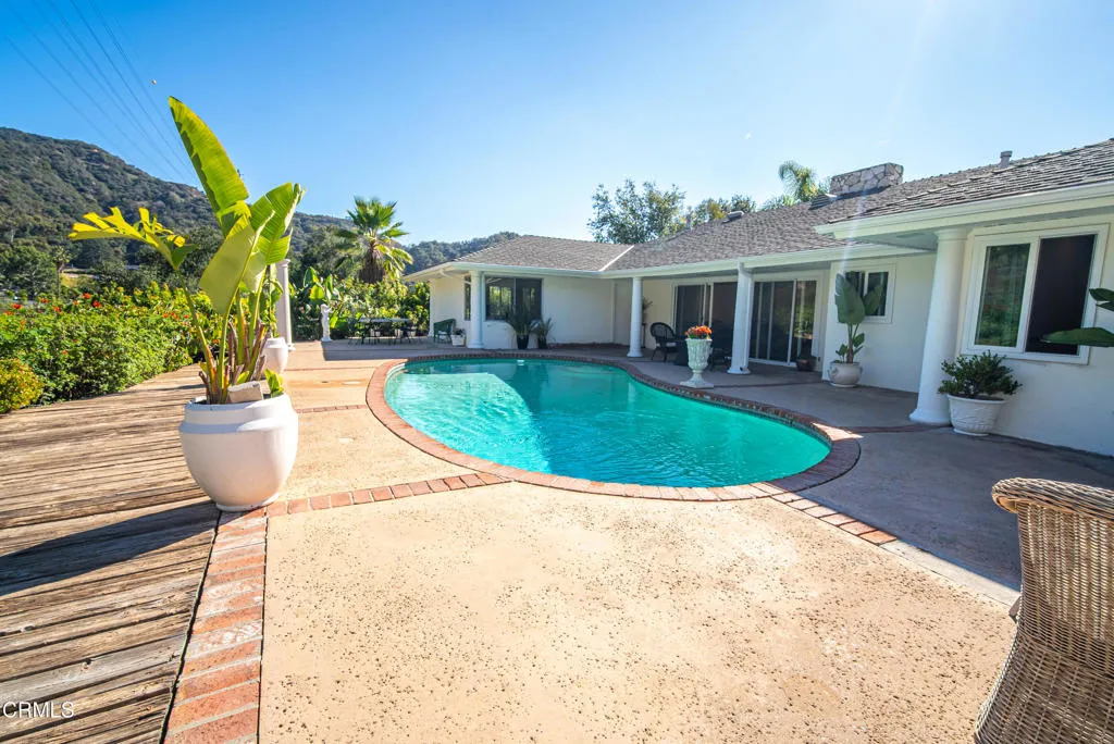 Additional image 87 of 2460 Las Positas Road, Glendale, CA 91208