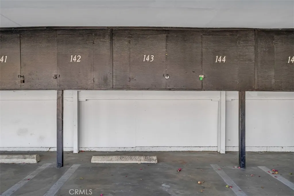 Additional image 100 of 18645 Hatteras Street Unit 230, Tarzana, CA 91356