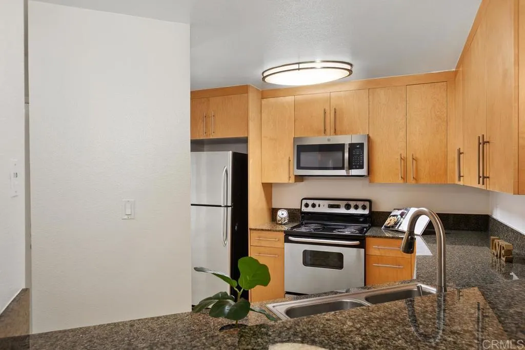 Additional image 10 of 7565 Charmant Dr Unit 512, San Diego, CA 92122