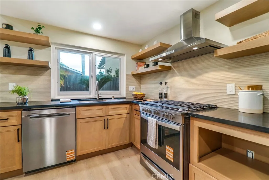 Additional image 45 of 1381 Penrith Ln, Tustin, CA 92780