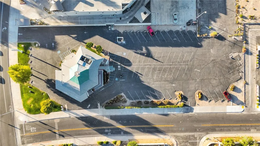 Additional image 40 of 14096 Green Tree Boulevard, Victorville, CA 92395