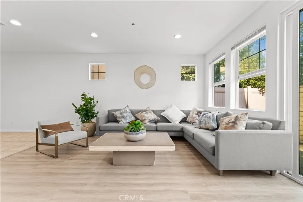 Additional image 13 of 2927 E Via terrano, Ontario, CA 91764