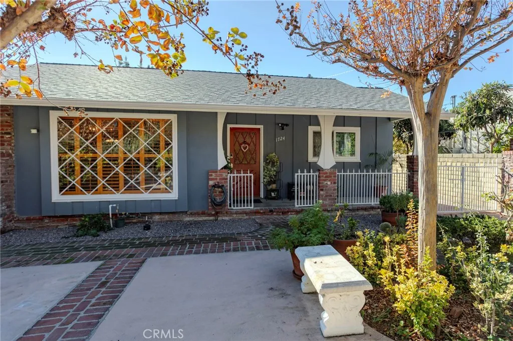 Additional image 2 of 1724 Sombra Drive, Glendale, CA 91208