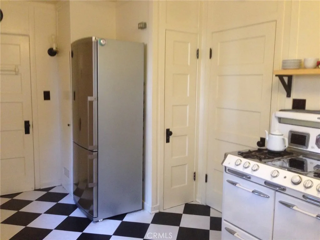 Additional image 21 of 388 Heliotrope Dr, Lake Arrowhead, CA 92352