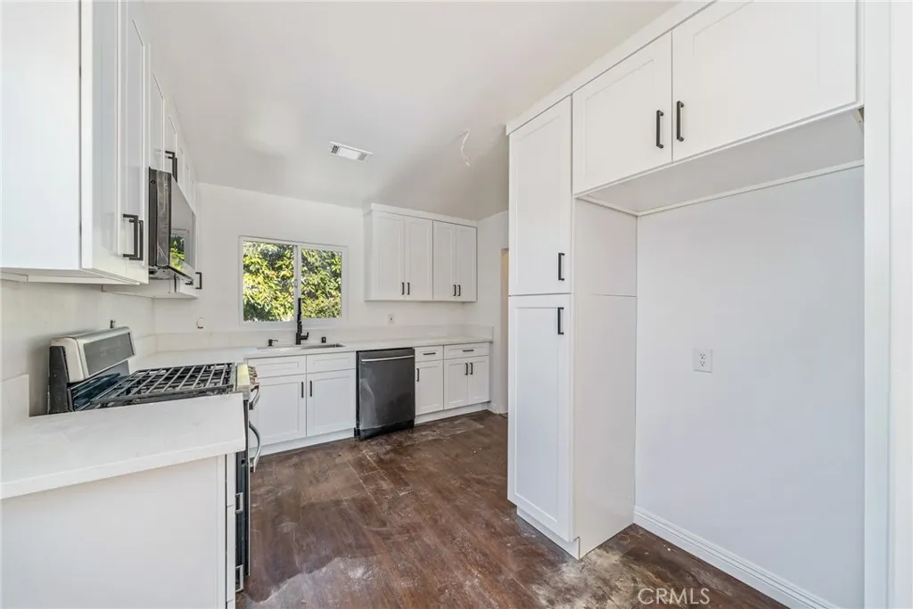 Additional image 15 of 324 Albert Ave, Pomona, CA 91767