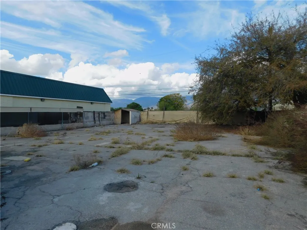 Additional image 38 of 1640 E 3rd Street, Highland, CA 92410