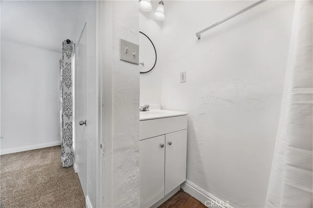 Additional image 23 of 5908 Almendra Court Unit C, Bakersfield, CA 93309