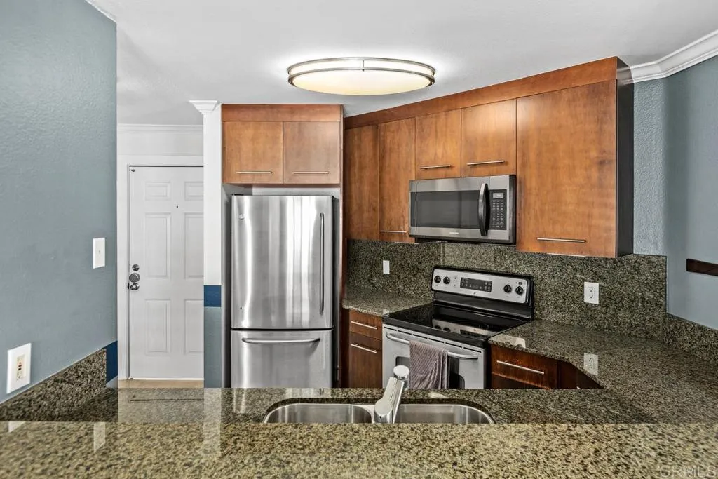 Additional image 10 of 7405 Charmant Drive Unit 2214, San Diego, CA 92122