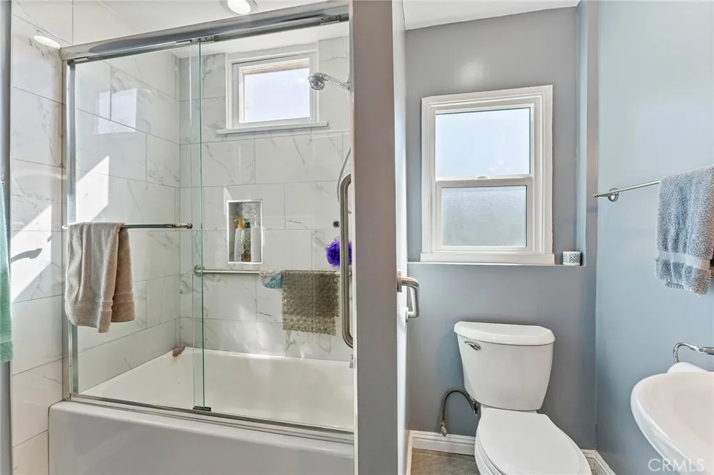 Additional image 15 of 2042 Rome Dr, Los Angeles, CA 90065