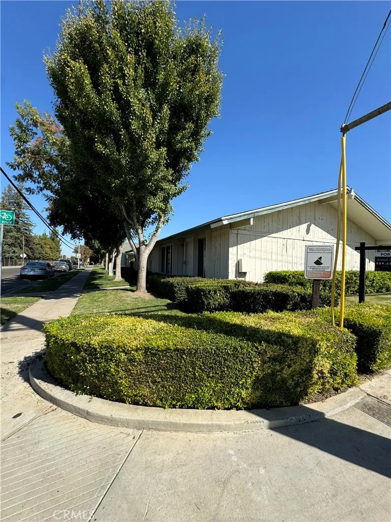 Additional image 46 of 198 W Barstow Ave, Fresno, CA 93704