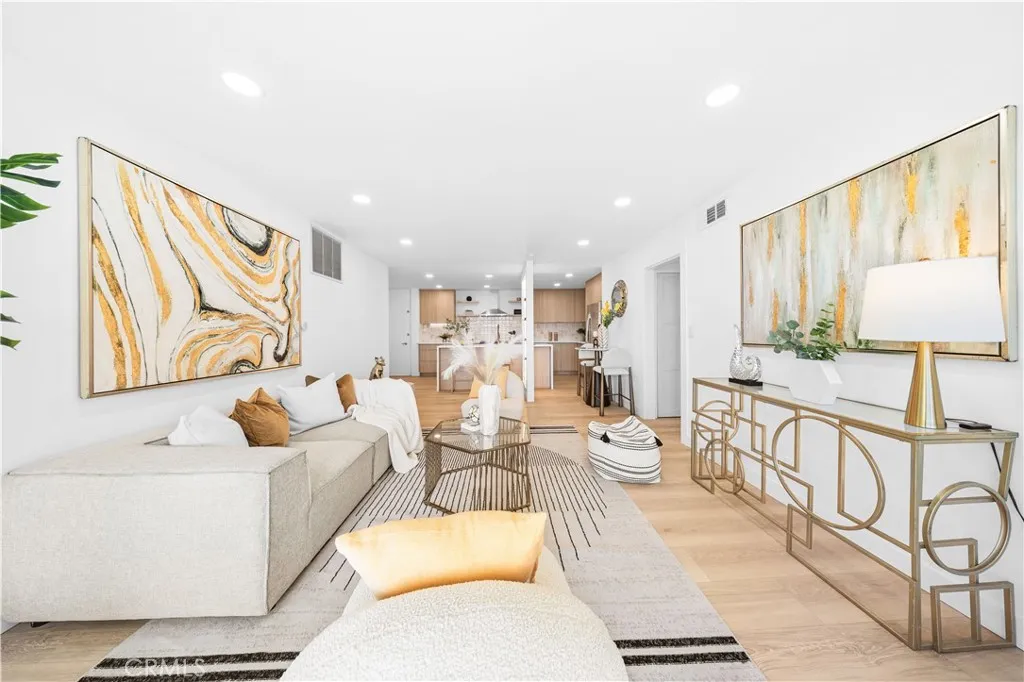 Additional image 59 of 1550 N Laurel Avenue N Unit 203, Los Angeles, CA 90046