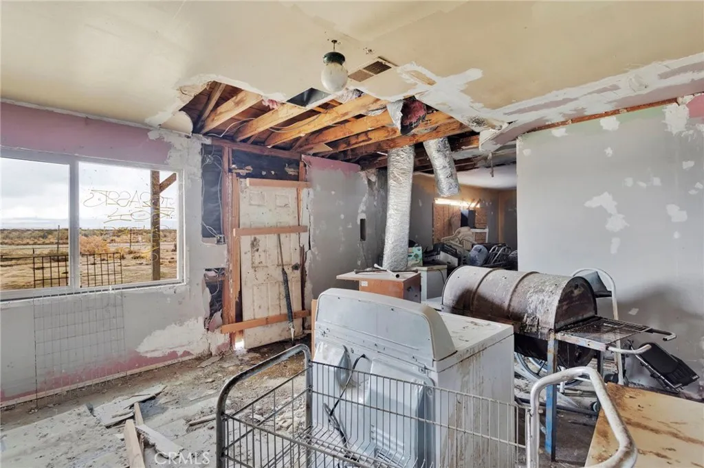 Additional image 40 of 18227 E Avenue Q, Palmdale, CA 93591