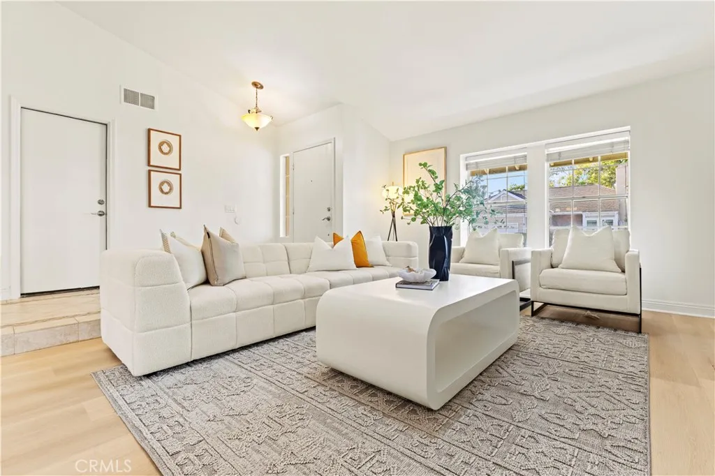 Additional image 32 of 13 Grant, Irvine, CA 92620