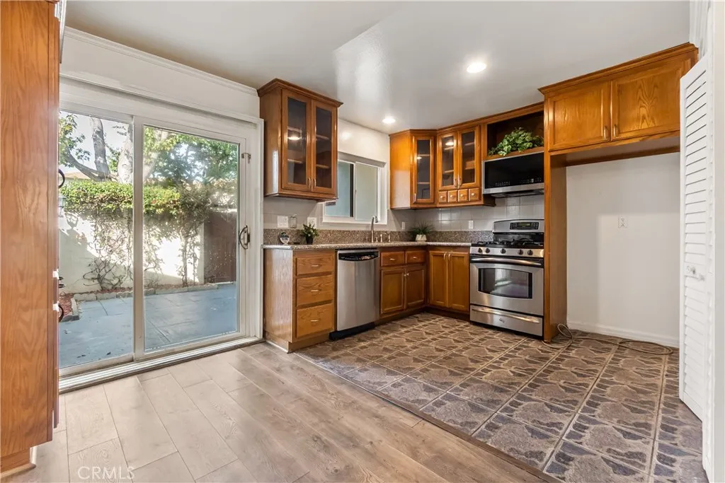 Additional image 74 of 23550 S Western Ave. Unit B, Harbor City, CA 90710