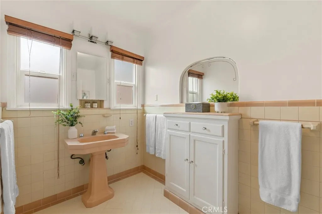 Additional image 57 of 2692 San Francisco Avenue, Long Beach, CA 90806