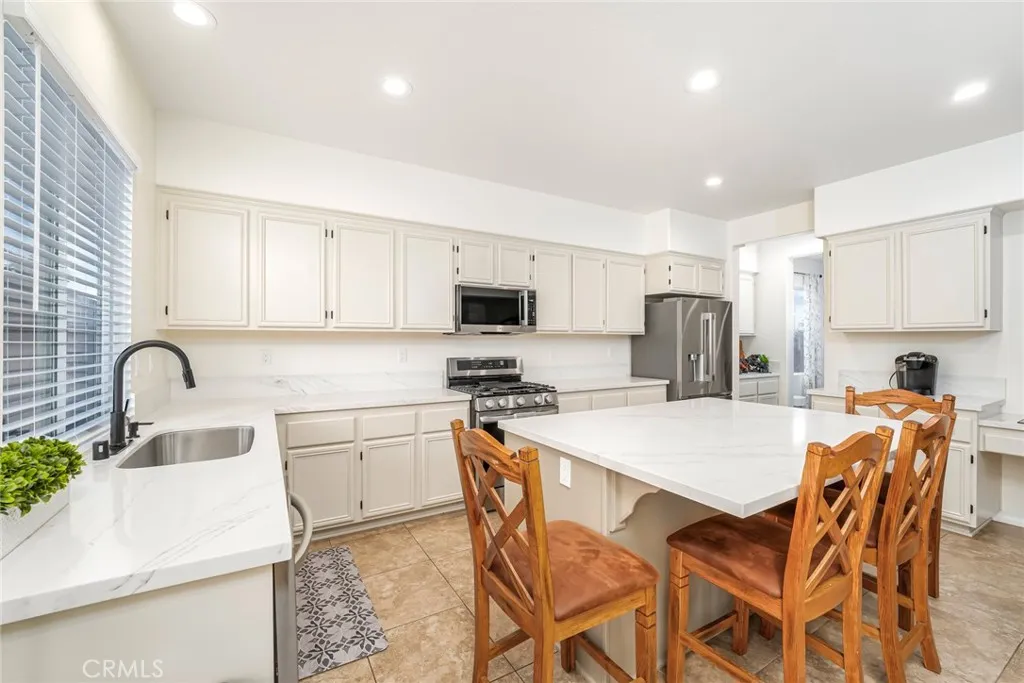 Additional image 19 of 476 Peregrine Ln, San Jacinto, CA 92582