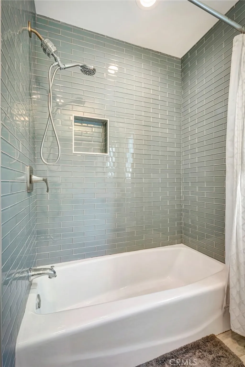 Additional image 35 of 17232 Elkwood St, Lake Balboa, CA 91406