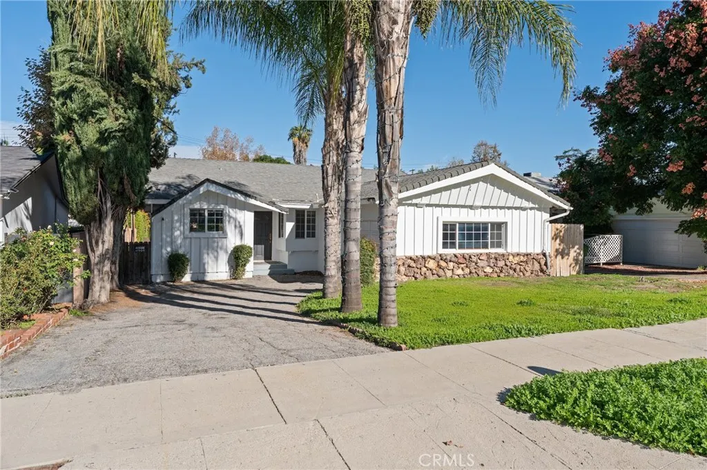 Additional image 37 of 22727 Collins, Woodland Hills, CA 91367
