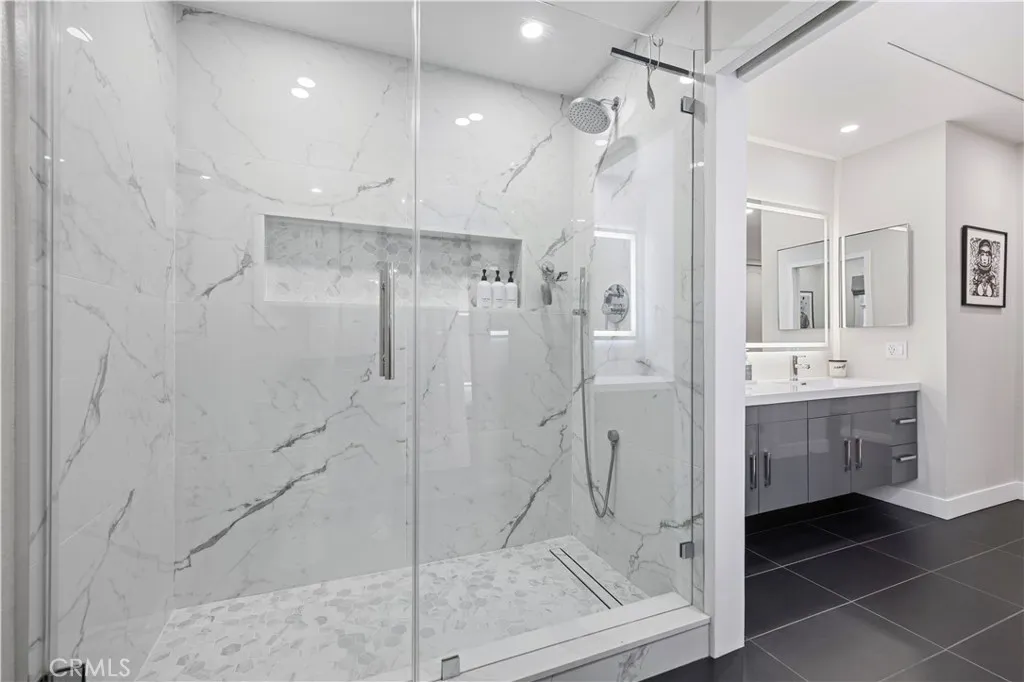 Additional image 71 of 10061 Melinda Way Unit 2, Northridge, CA 91325