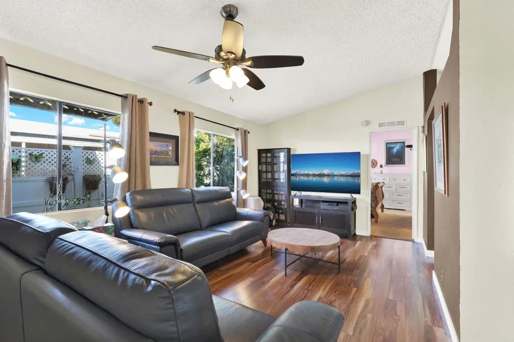 Additional image 2 of 2750 Wheatstone Street Unit 203, San Diego, CA 92111