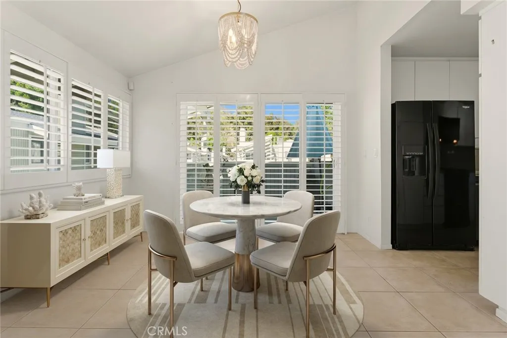 Additional image 4 of 22117 Burbank Boulevard Unit 7, Woodland Hills, CA 91367