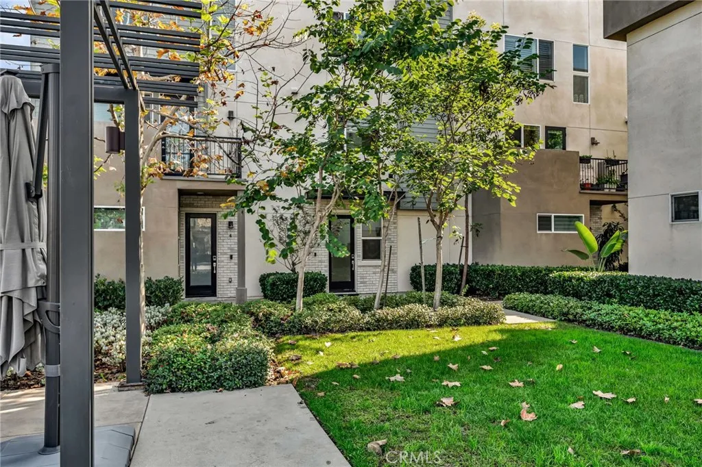 Additional image 3 of 318 Bridgewater Way Unit 5, Gardena, CA 90247