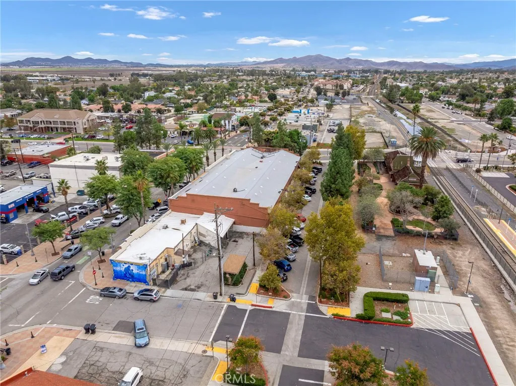 Additional image 33 of 318 S D St, Perris, CA 92570