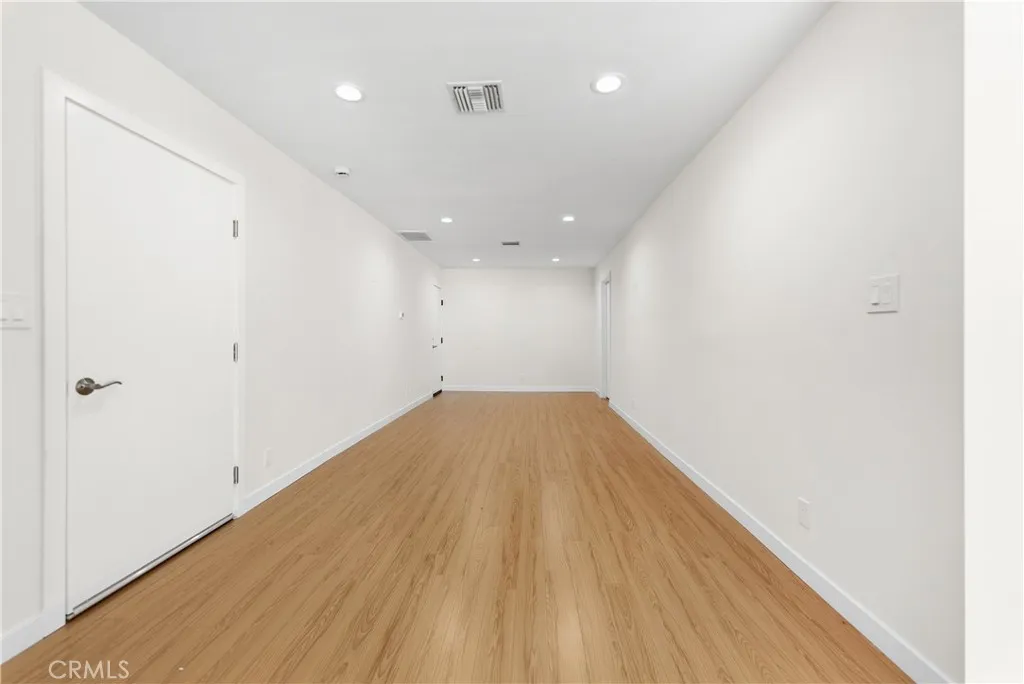 Additional image 58 of 15210 Cohasset Street, Van Nuys, CA 91405