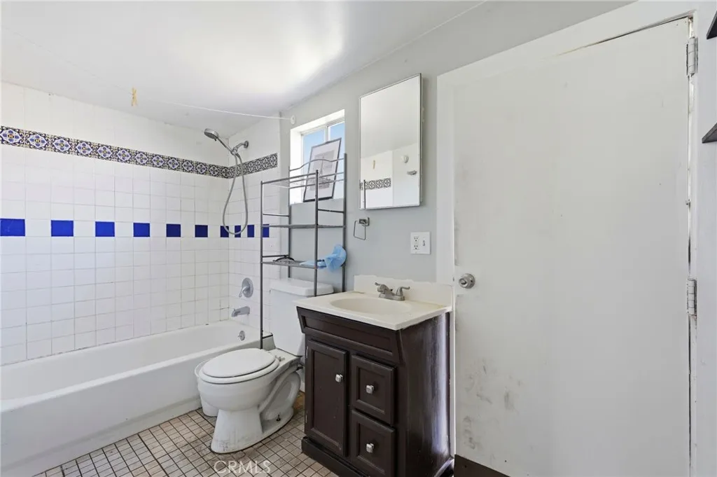 Additional image 28 of 1128 7th St, San Fernando, CA 91340