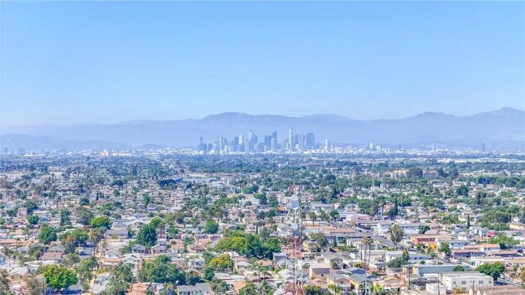 10955 S Spring Street, Los Angeles, CA 90061