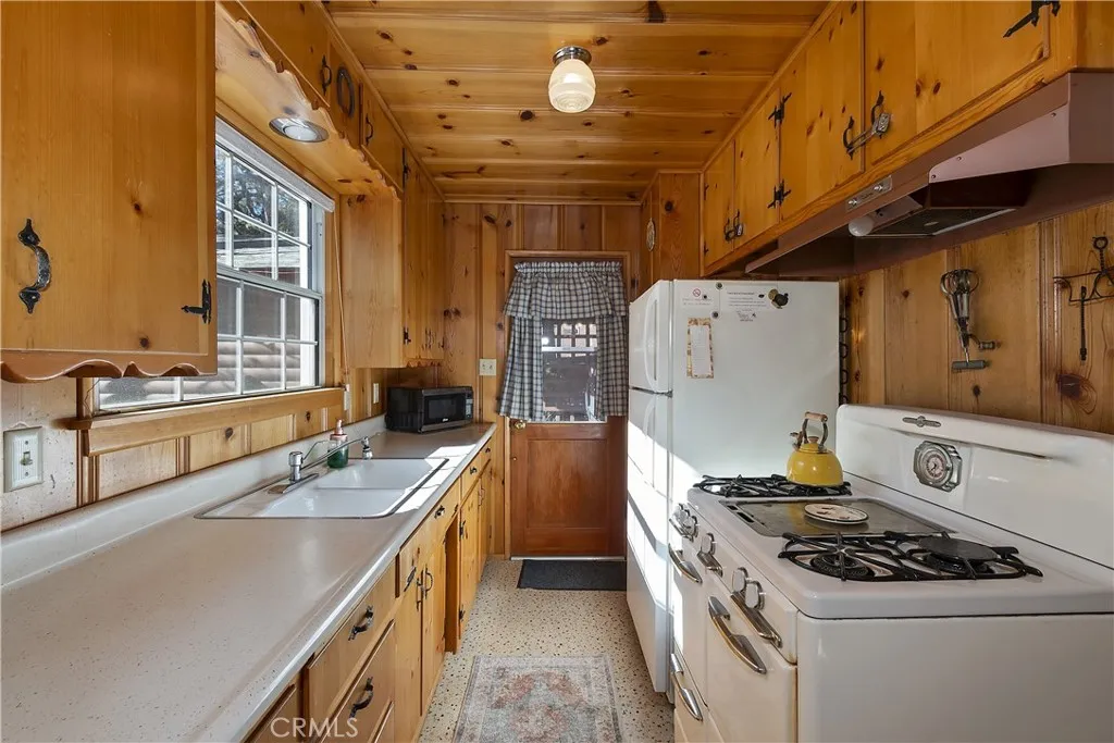 Additional image 54 of 42547 Cedar Ave, Big Bear Lake, CA 92315