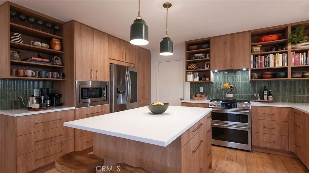 Additional image 52 of 28916 Valley Heights Dr, Agoura Hills, CA 91301