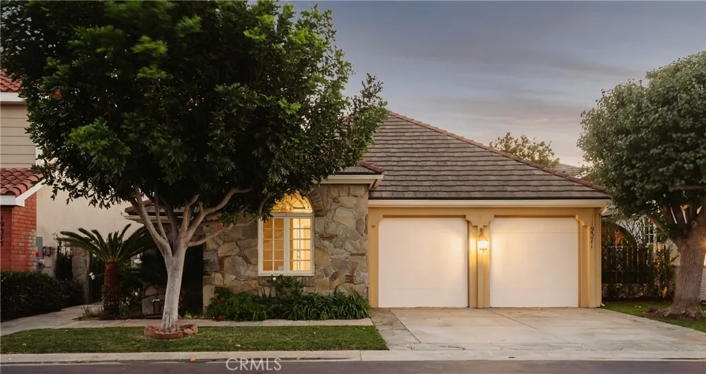 Additional image 41 of 19371 Woodlands Ln, Huntington Beach, CA 92648