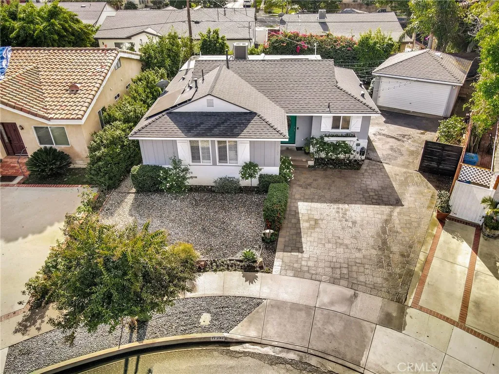 Additional image 40 of 17232 Elkwood St, Lake Balboa, CA 91406