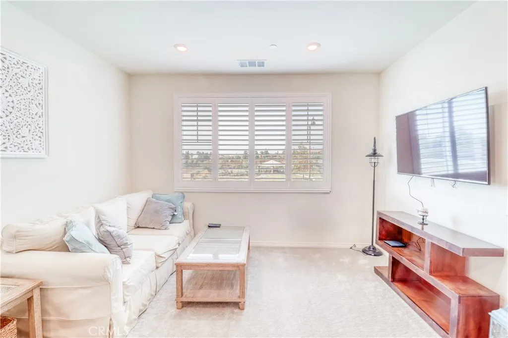 Additional image 25 of 16540 Wyndham Lane Unit 10, Fontana, CA 92336