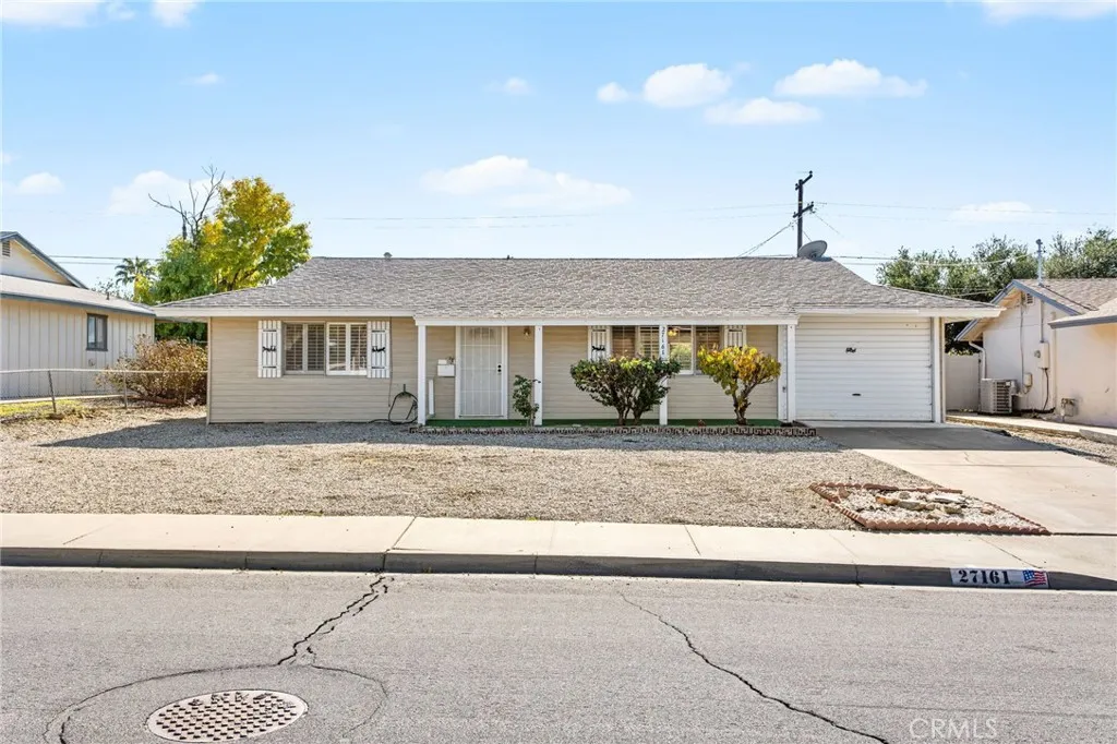 27161 Pinehurst Rd, Menifee, CA 92586 photo 2