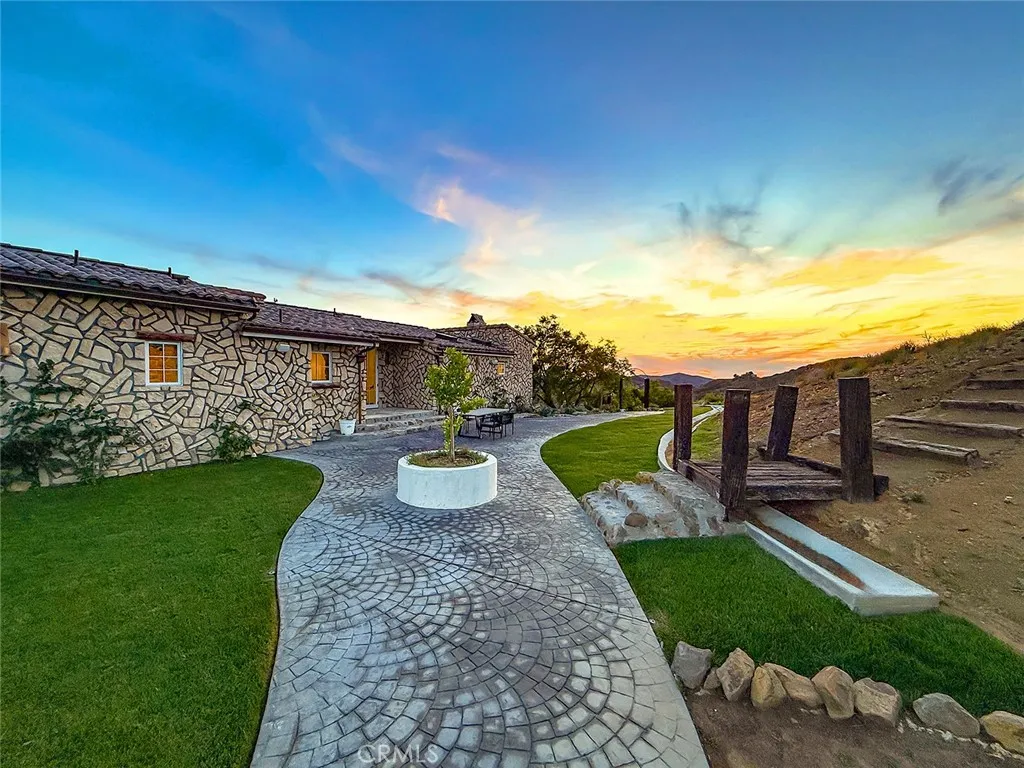 Additional image 146 of 33239 Mulholland Highway, Malibu, CA 90265