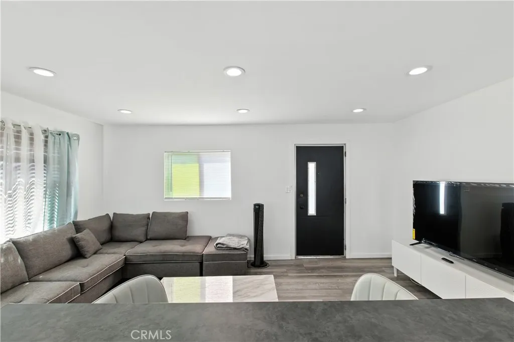 Additional image 8 of 1900 Artesia Blvd Unit 4, Torrance, CA 90504